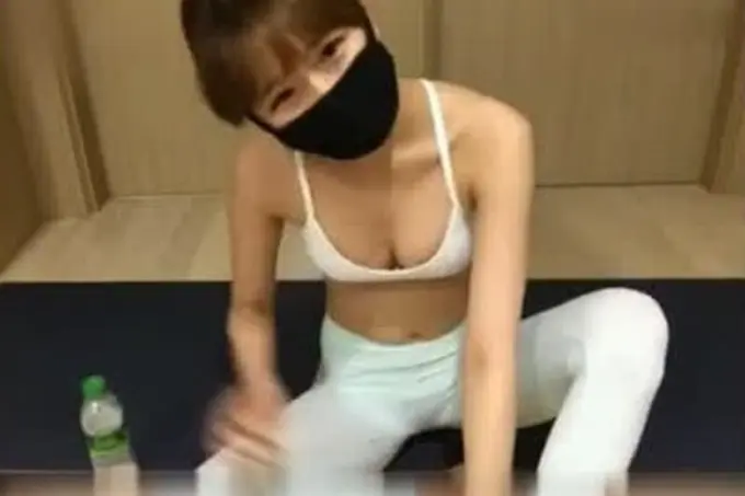 极品女神韩国骚妹女主播BJ直播live诱惑311